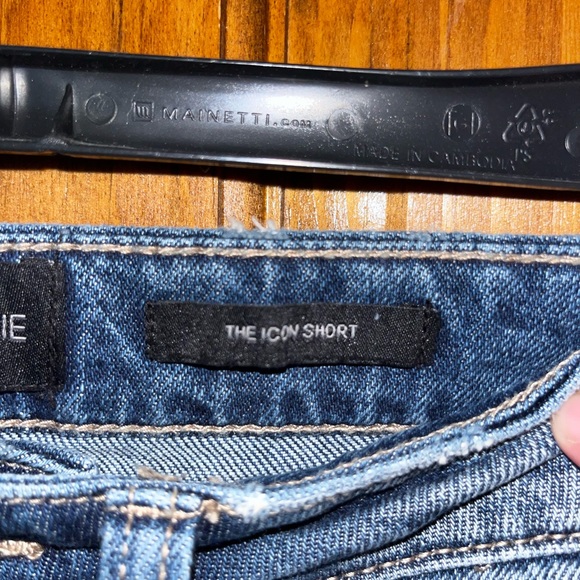 Kendall & Kylie Jean Shorts - Picture 4 of 5